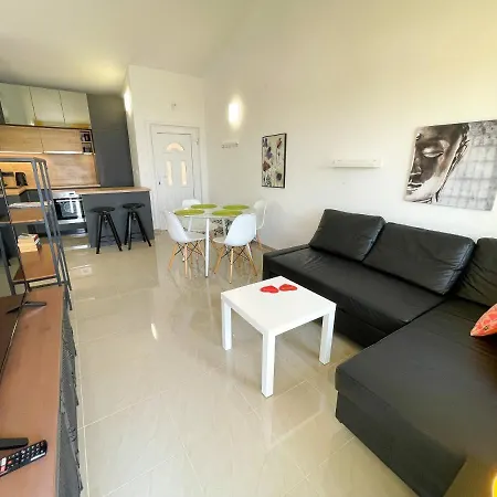 Tanja דראמליי